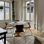 Ni Fravi Apartments, West Appartement