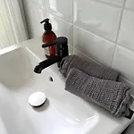 Ni Fravi Apartments, West Appartement