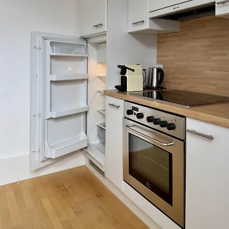 Ni Fravi Apartments, West Апартаменты *
