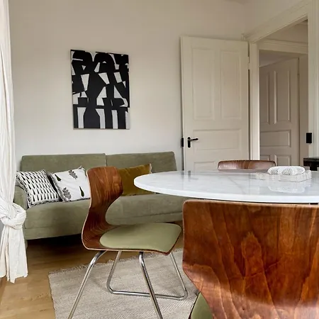 Ni Fravi Apartments, West * Интерлакен