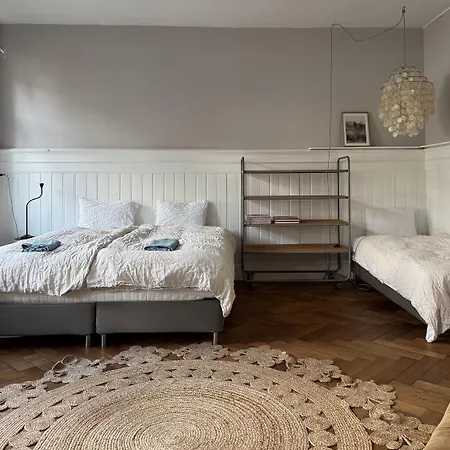 Ni Fravi Apartments, West Appartement *