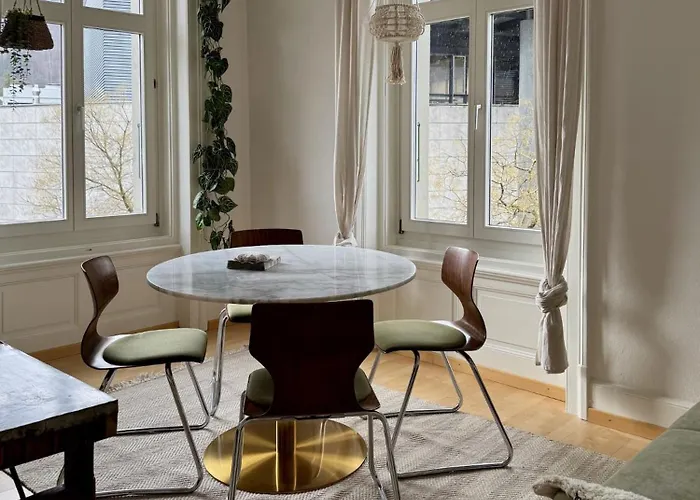 Ni Fravi Apartments, West Appartement