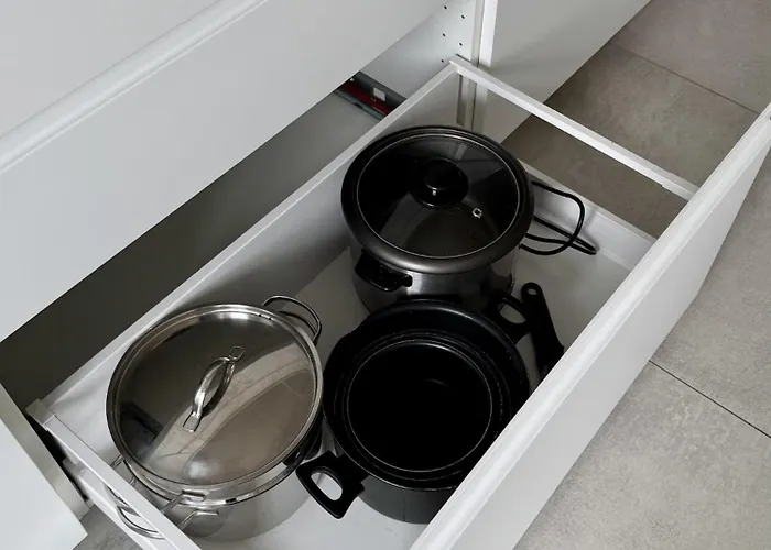 Ni Fravi Apartments, West Appartement