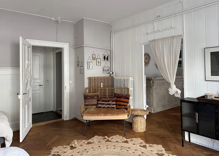 Ni Fravi Apartments, West Appartement