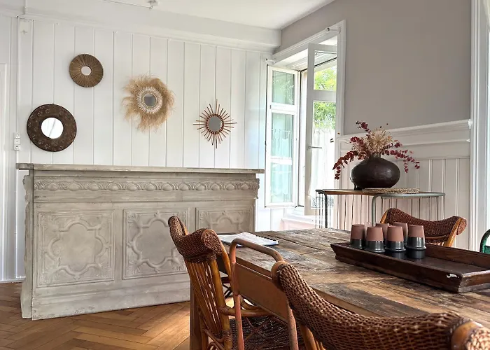 דירה Ni Fravi Apartments, West